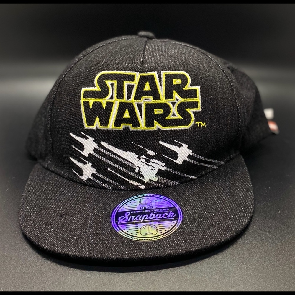 NWT Star Wars Youth Snapback Hat Cap✅